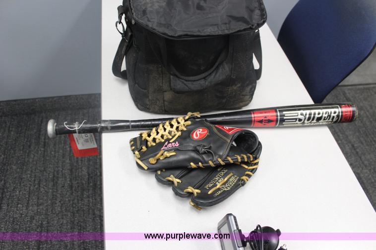 image for item BL9339 Assorted items