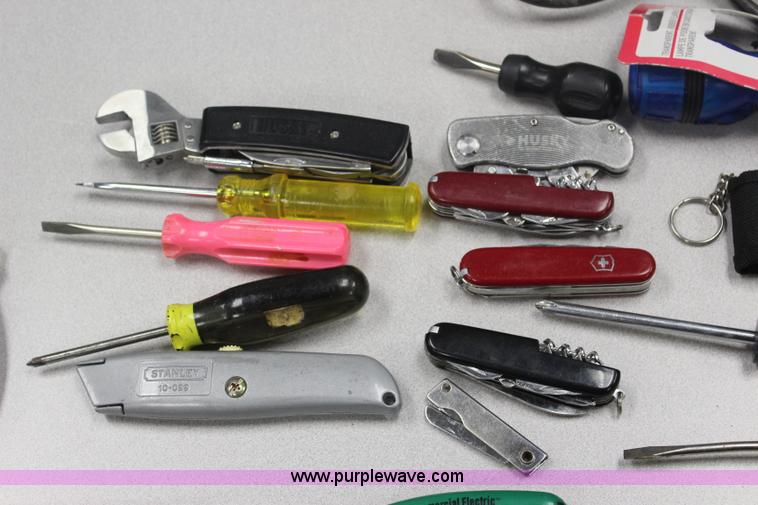 image for item BL9341 Assorted tools