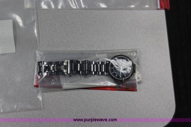 image for item BL9342 Assorted books and jewelry