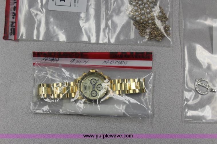 image for item BL9342 Assorted books and jewelry