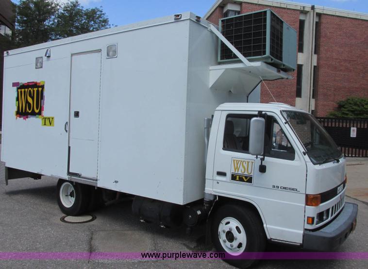 image for item BN9924 1986 Isuzu NPR media truck