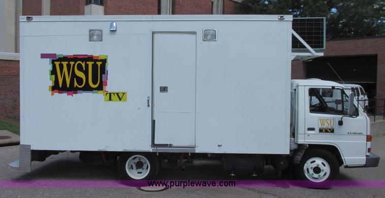 image for item BN9924 1986 Isuzu NPR media truck