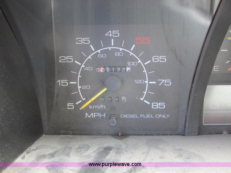 image for item BN9924 1986 Isuzu NPR media truck