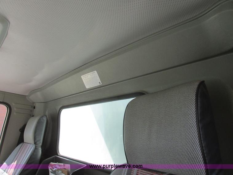 image for item BN9924 1986 Isuzu NPR media truck