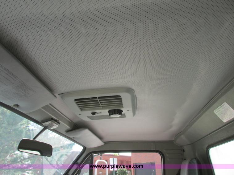 image for item BN9924 1986 Isuzu NPR media truck