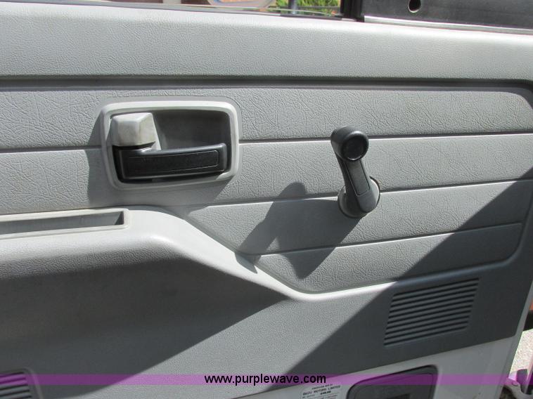 image for item BN9924 1986 Isuzu NPR media truck