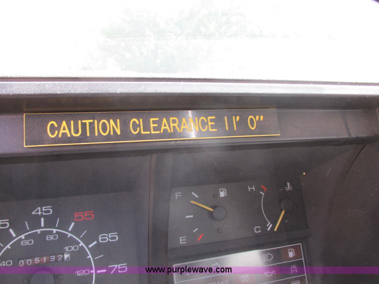 image for item BN9924 1986 Isuzu NPR media truck