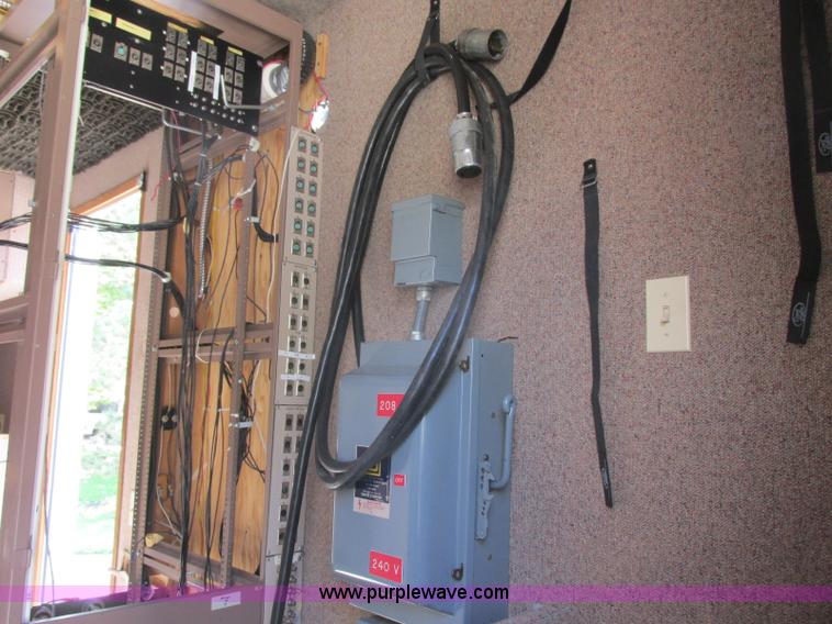 image for item BN9924 1986 Isuzu NPR media truck