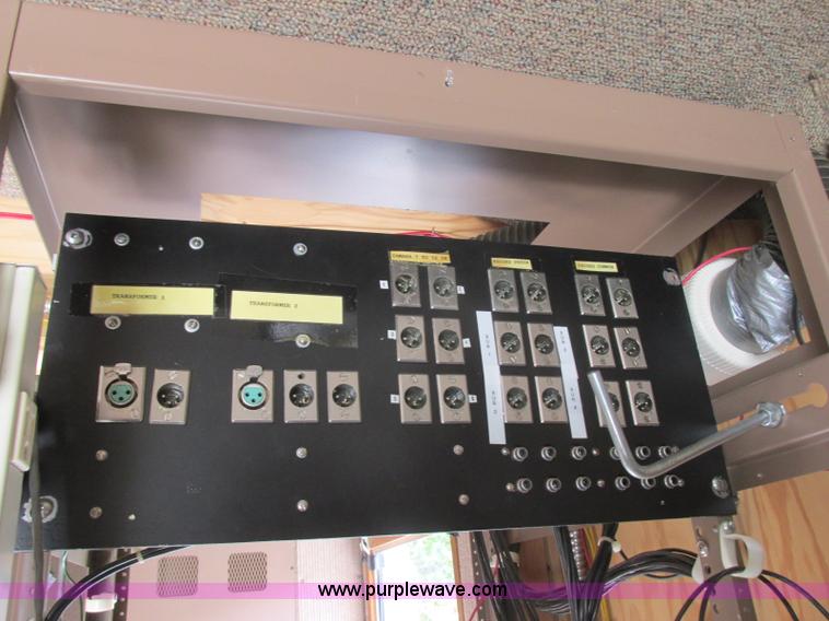 image for item BN9924 1986 Isuzu NPR media truck