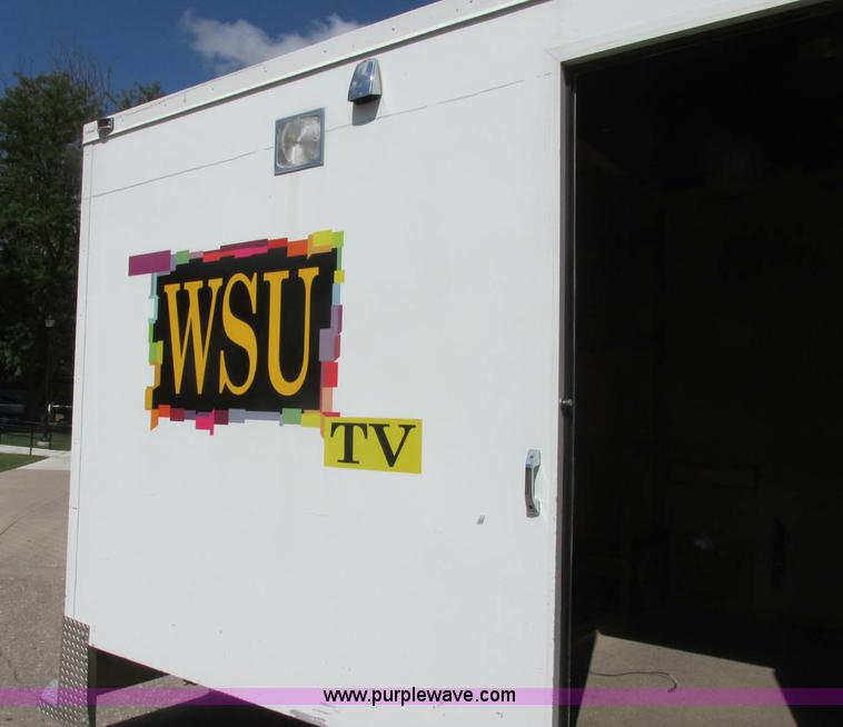 image for item BN9924 1986 Isuzu NPR media truck