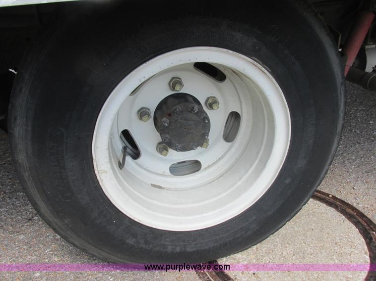 image for item BN9924 1986 Isuzu NPR media truck