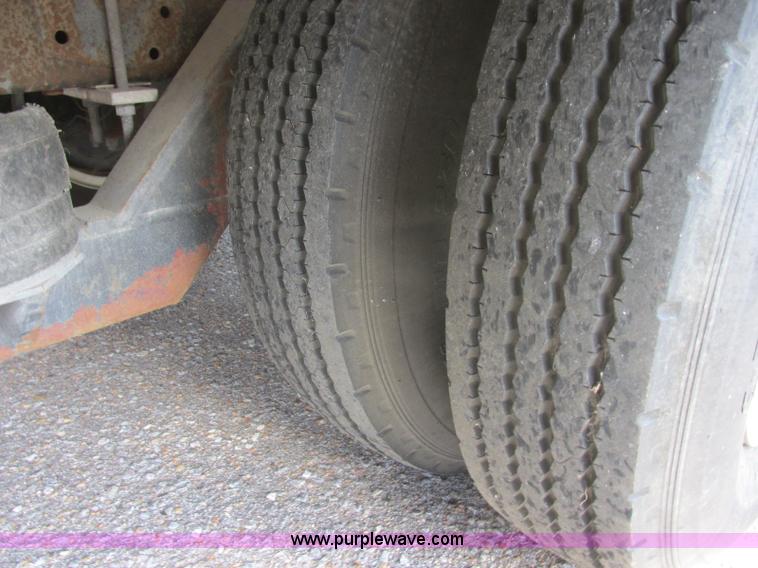 image for item BN9924 1986 Isuzu NPR media truck