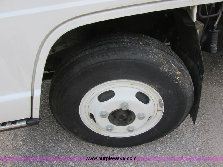 image for item BN9924 1986 Isuzu NPR media truck