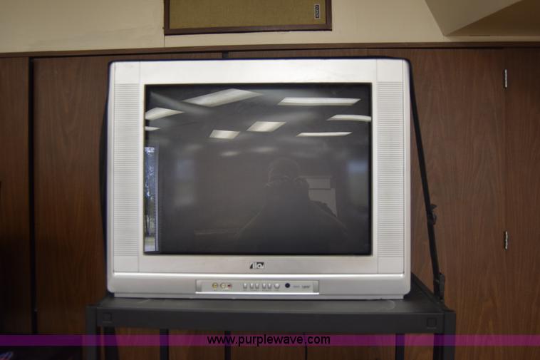 image for item BO9697 Assorted electronics