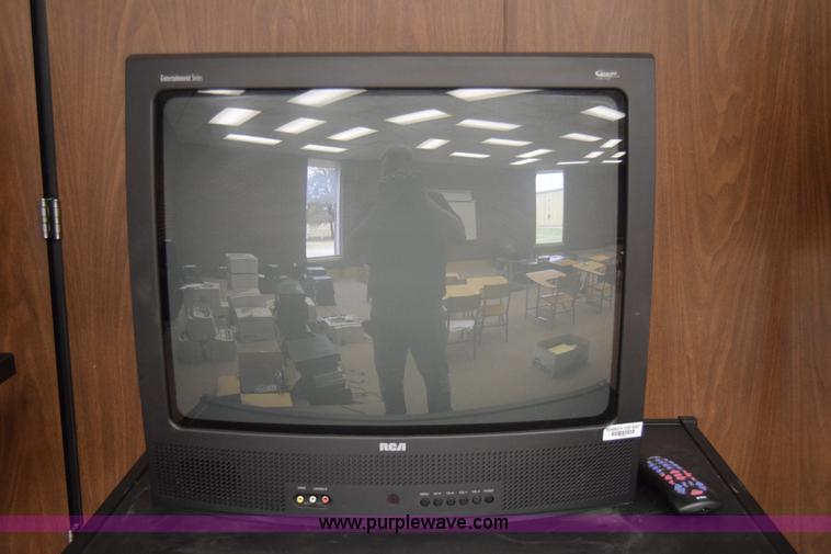 image for item BO9697 Assorted electronics