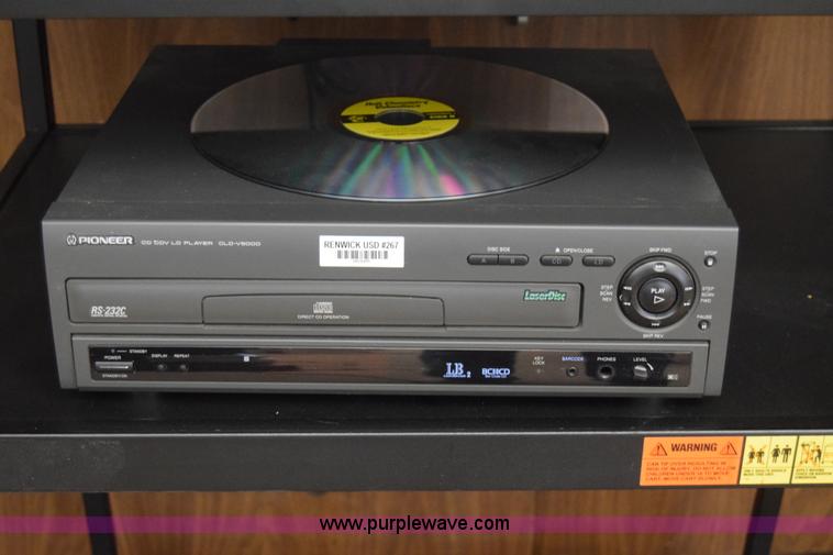 image for item BO9697 Assorted electronics