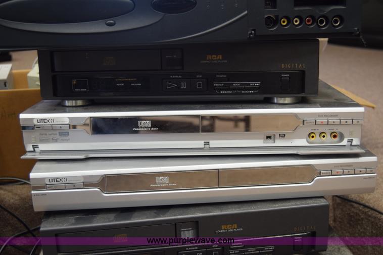 image for item BO9701 Assorted electronics