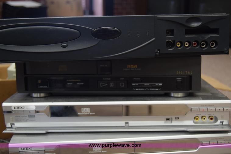 image for item BO9701 Assorted electronics