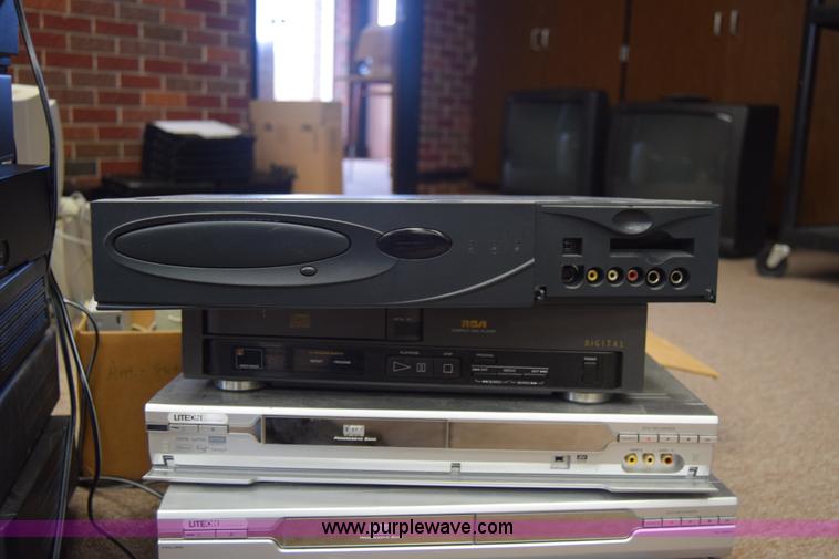 image for item BO9701 Assorted electronics