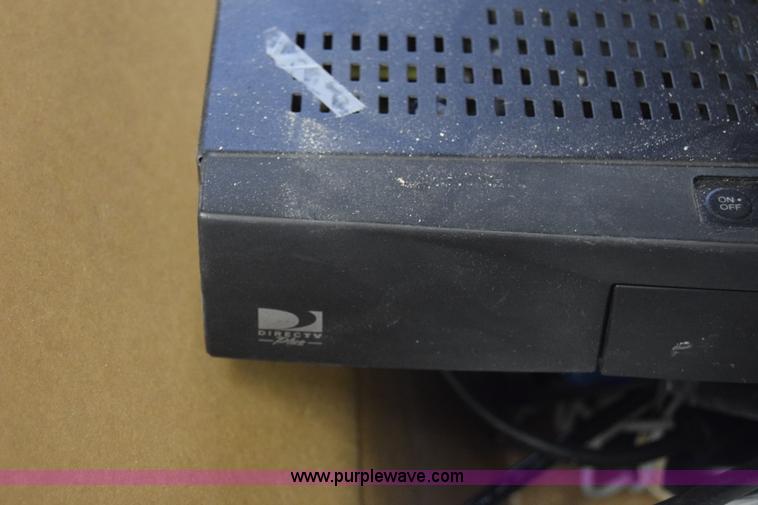 image for item BO9701 Assorted electronics