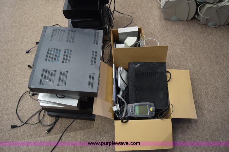 image for item BO9701 Assorted electronics