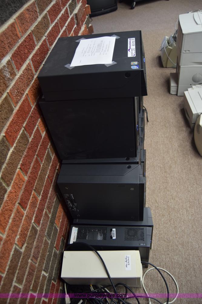 image for item BO9702 (26) Lenovo 6072 computer towers