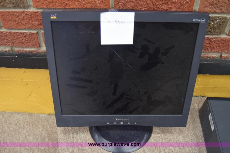 image for item BO9708 Assorted electronics