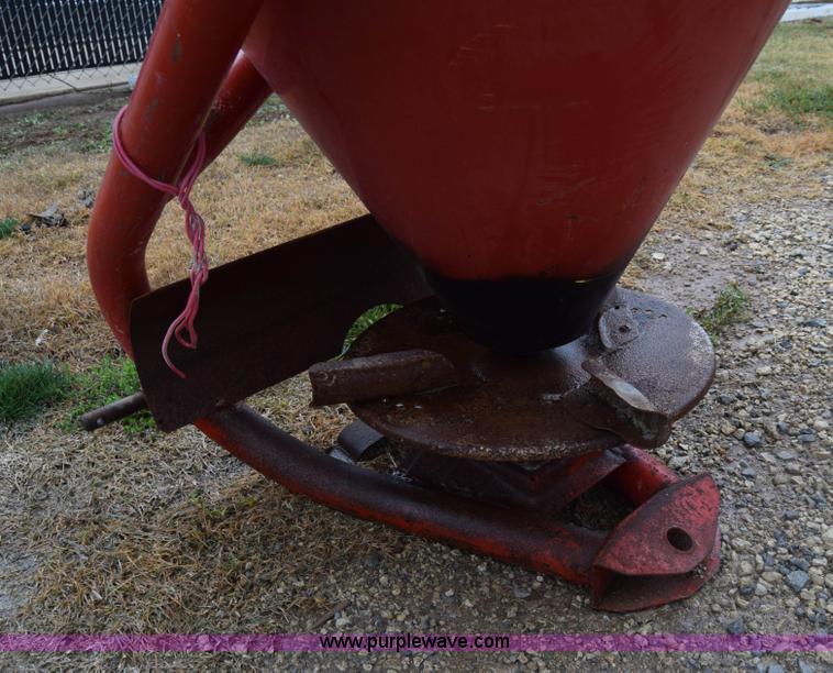 image for item BO9719 Cosmo 500 fertilizer spreader