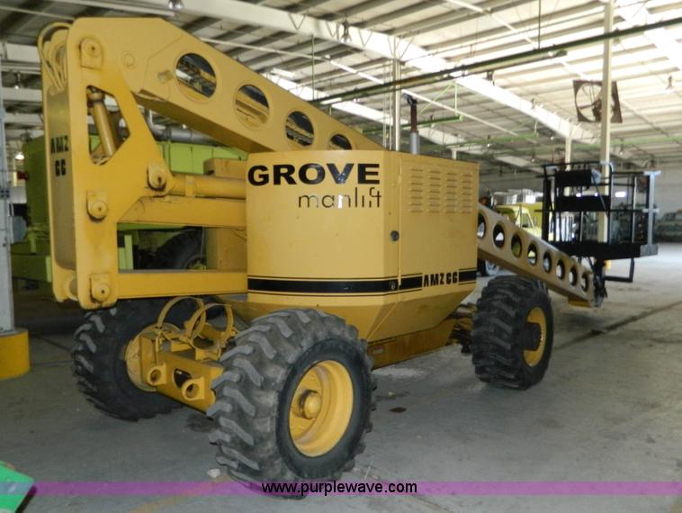 image for item BQ9974 Grove AM266 boom lift