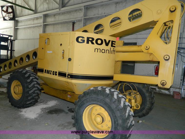 image for item BQ9974 Grove AM266 boom lift