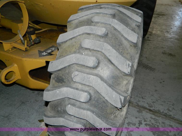 image for item BQ9974 Grove AM266 boom lift