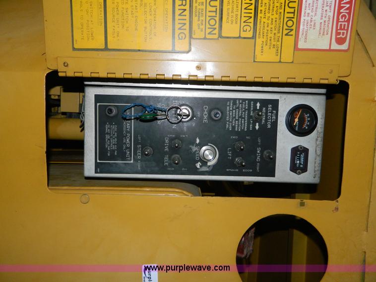 image for item BQ9974 Grove AM266 boom lift