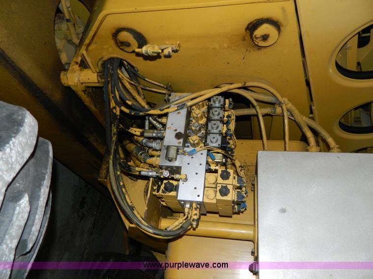 image for item BQ9974 Grove AM266 boom lift