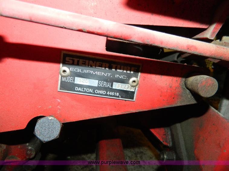 image for item BQ9976 1989 Steiner 525 4WD tractor