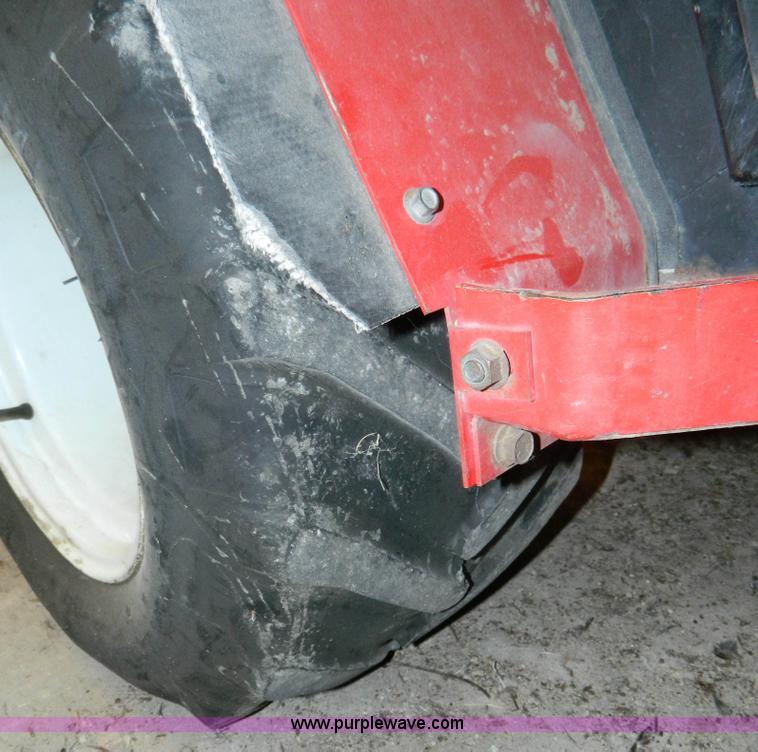 image for item BQ9976 1989 Steiner 525 4WD tractor