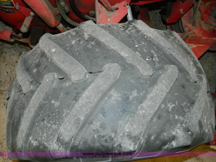 image for item BQ9976 1989 Steiner 525 4WD tractor