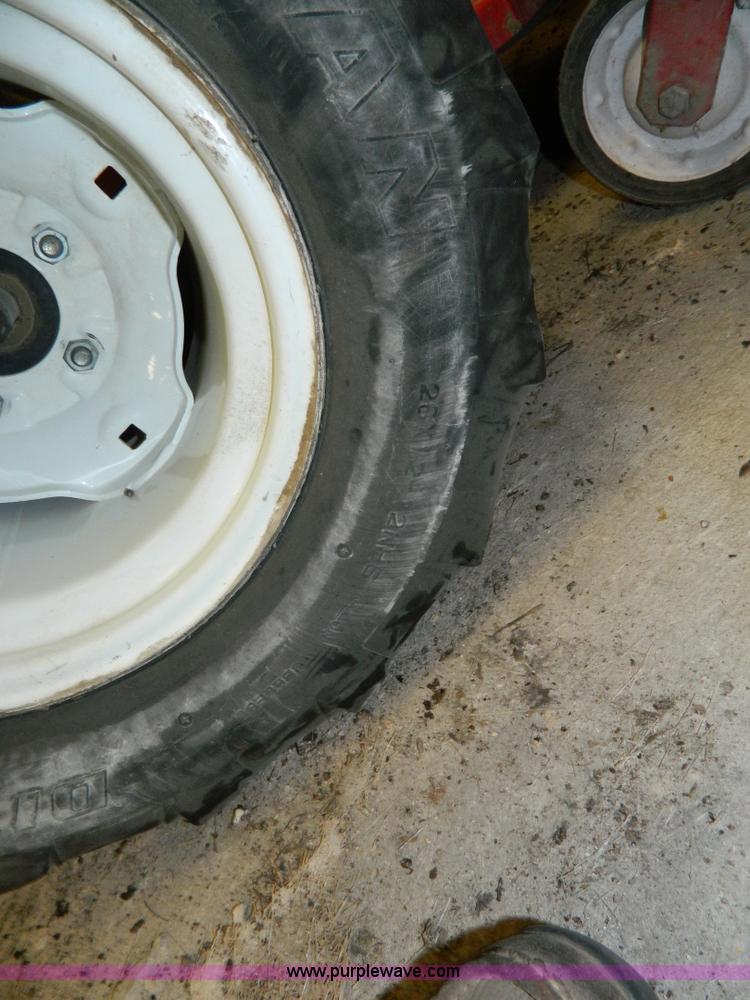 image for item BQ9976 1989 Steiner 525 4WD tractor