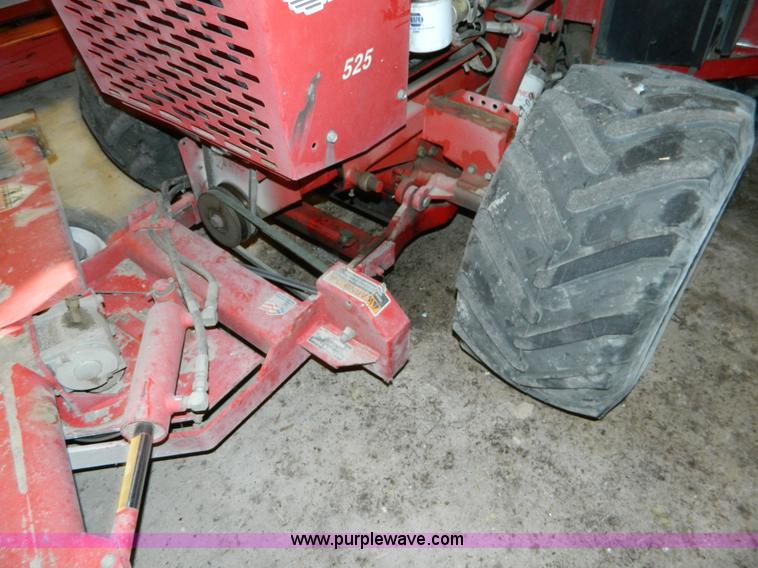 image for item BQ9976 1989 Steiner 525 4WD tractor