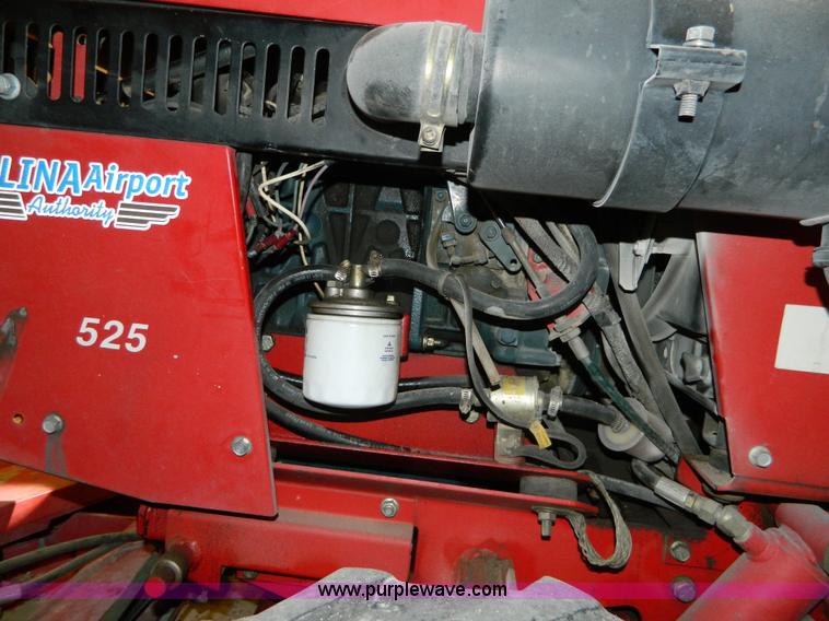 image for item BQ9976 1989 Steiner 525 4WD tractor