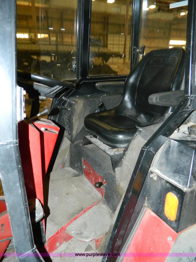 image for item BQ9976 1989 Steiner 525 4WD tractor