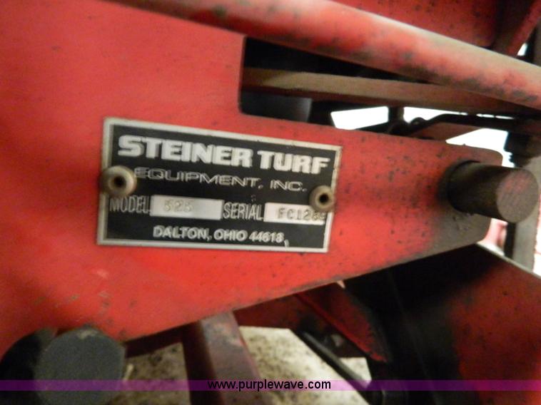 image for item BQ9976 1989 Steiner 525 4WD tractor