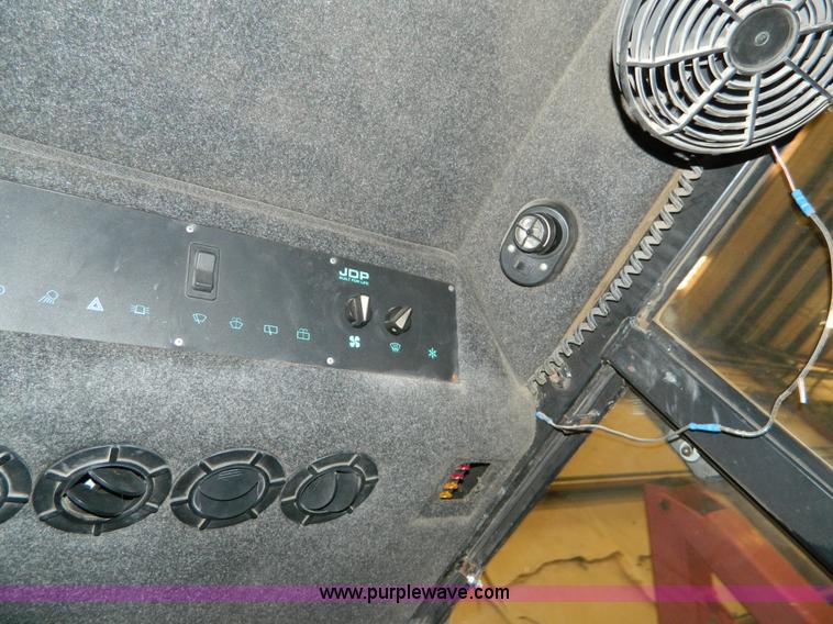 image for item BQ9976 1989 Steiner 525 4WD tractor