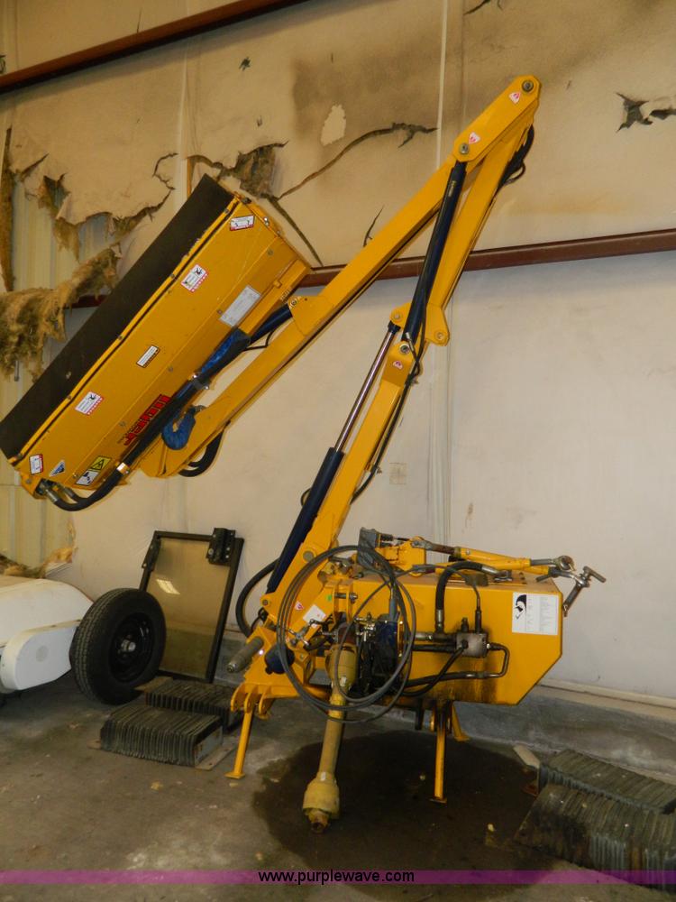 image for item BQ9978 Tiger flail mower