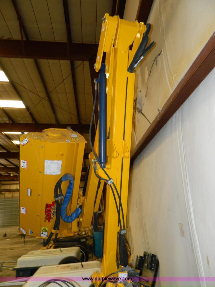 image for item BQ9978 Tiger flail mower