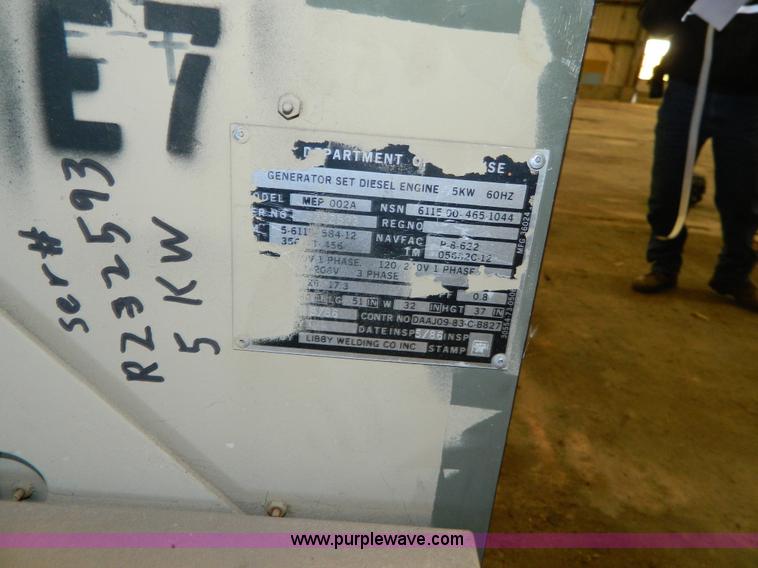 image for item BQ9979 1986 US Army MEP002A generator