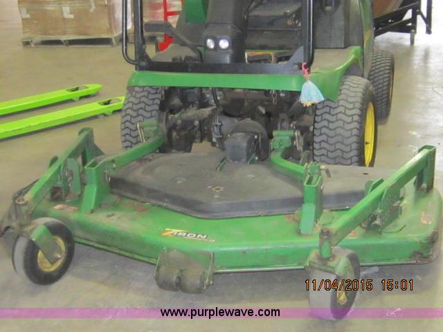 image for item E1098 John Deere 1445 mower