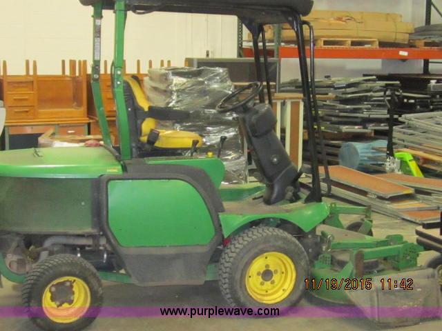 image for item E1098 John Deere 1445 mower
