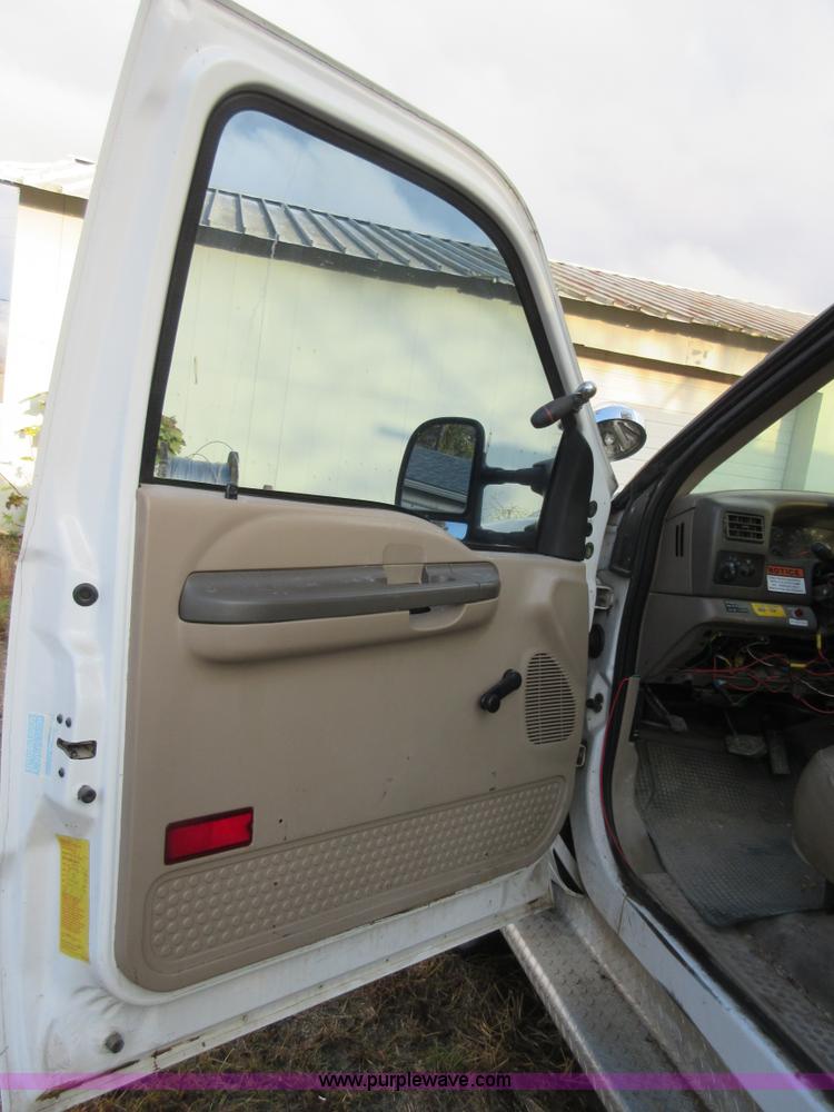 image for item I1857 2000 Ford F550 bucket truck