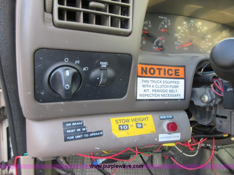 image for item I1857 2000 Ford F550 bucket truck