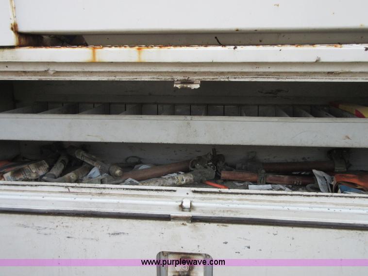 image for item I1857 2000 Ford F550 bucket truck